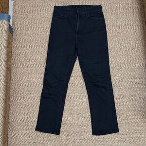 Women’s Black Straight-Leg Jeans